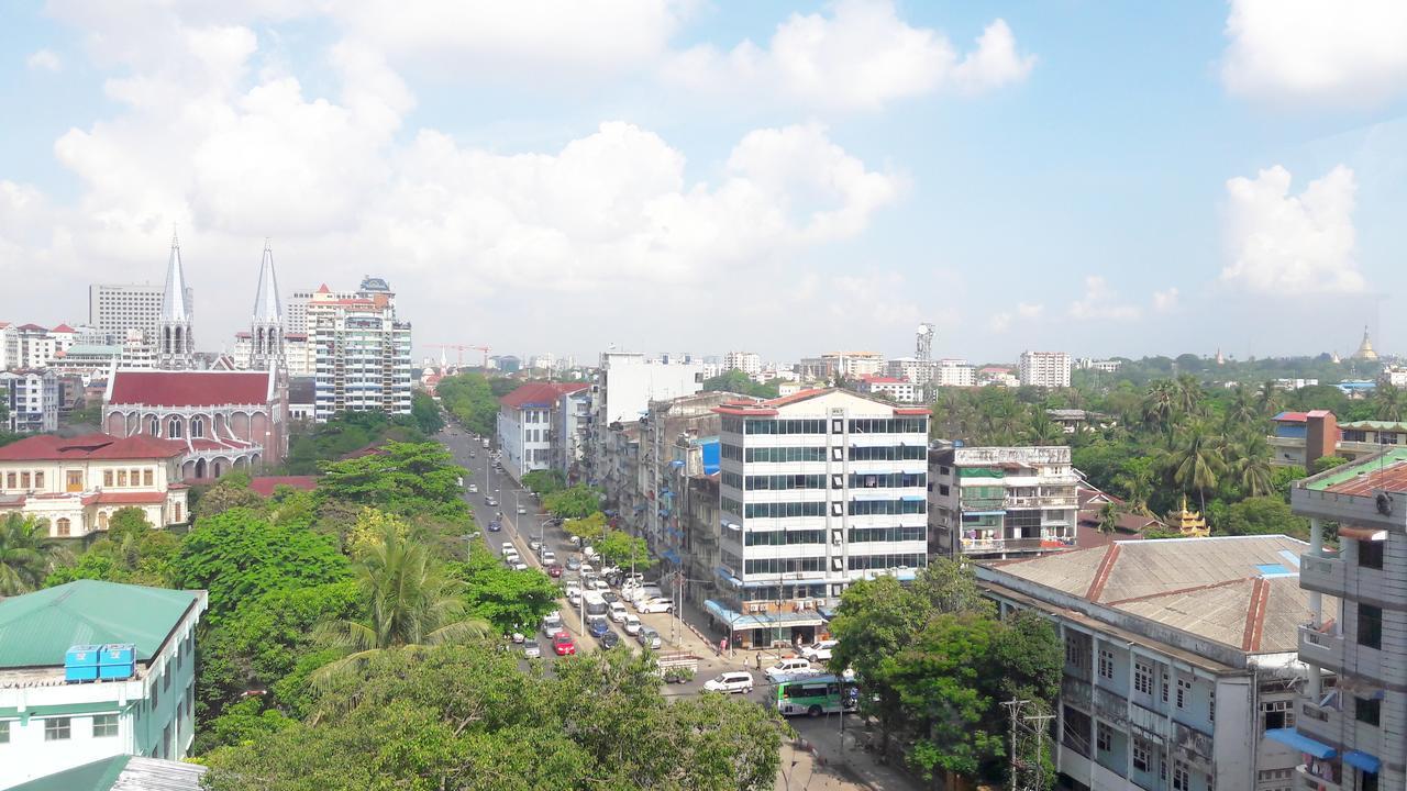 Grand Laurel Hotel Yangon Exterior photo